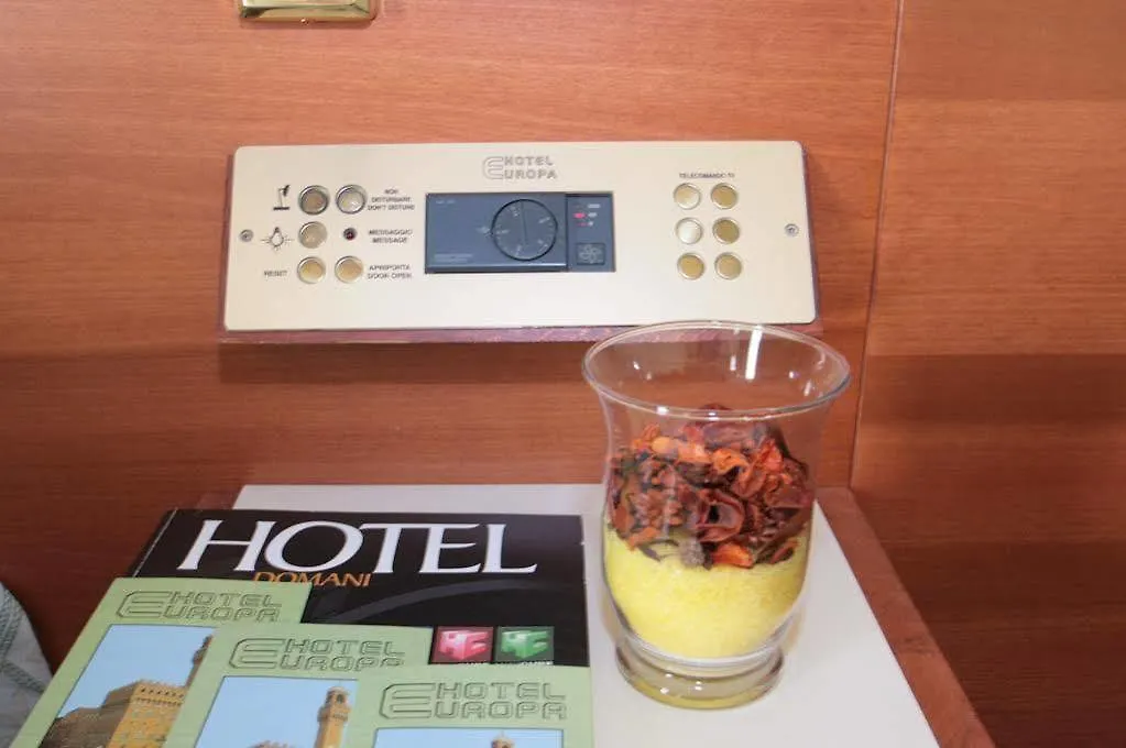 Hotel Europa Signa 4*,